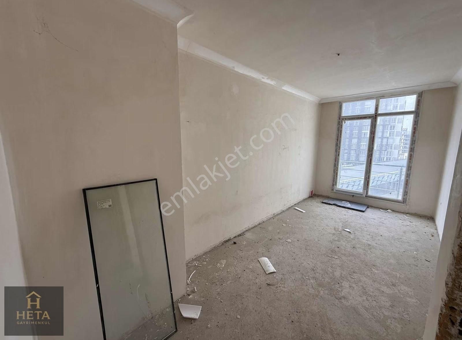 Metrobüse Yakın Site İçi Havuz Cephe Kısa Katlı 2+1 - Görsel 9