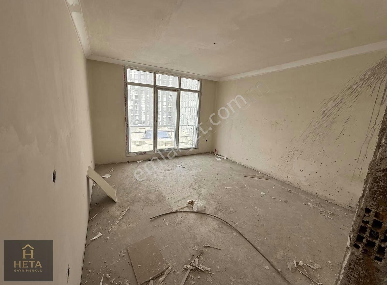 Metrobüse Yakın Site İçi Havuz Cephe Kısa Katlı 2+1 - Görsel 8