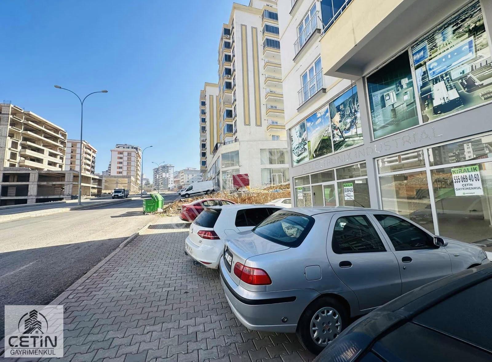 Çetin Gayrimenkul'den Cadde Kenarı 200m2 Önü Acık Satılık Dükkan - Görsel 5