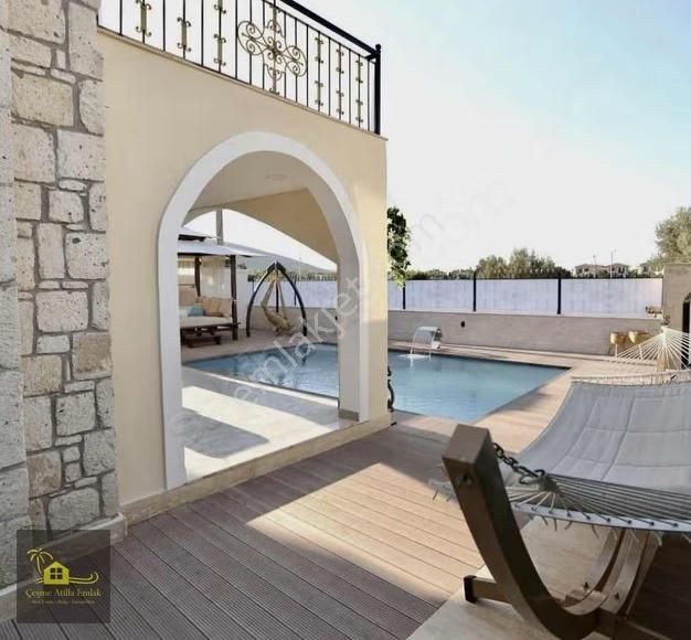 Alaçatı'da Satılık Tam Müstakil 4+2 Müştemilatlı Villa - Görsel 7
