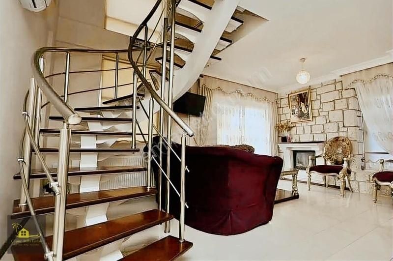 Alaçatı'da Satılık Tam Müstakil 4+2 Müştemilatlı Villa - Görsel 16