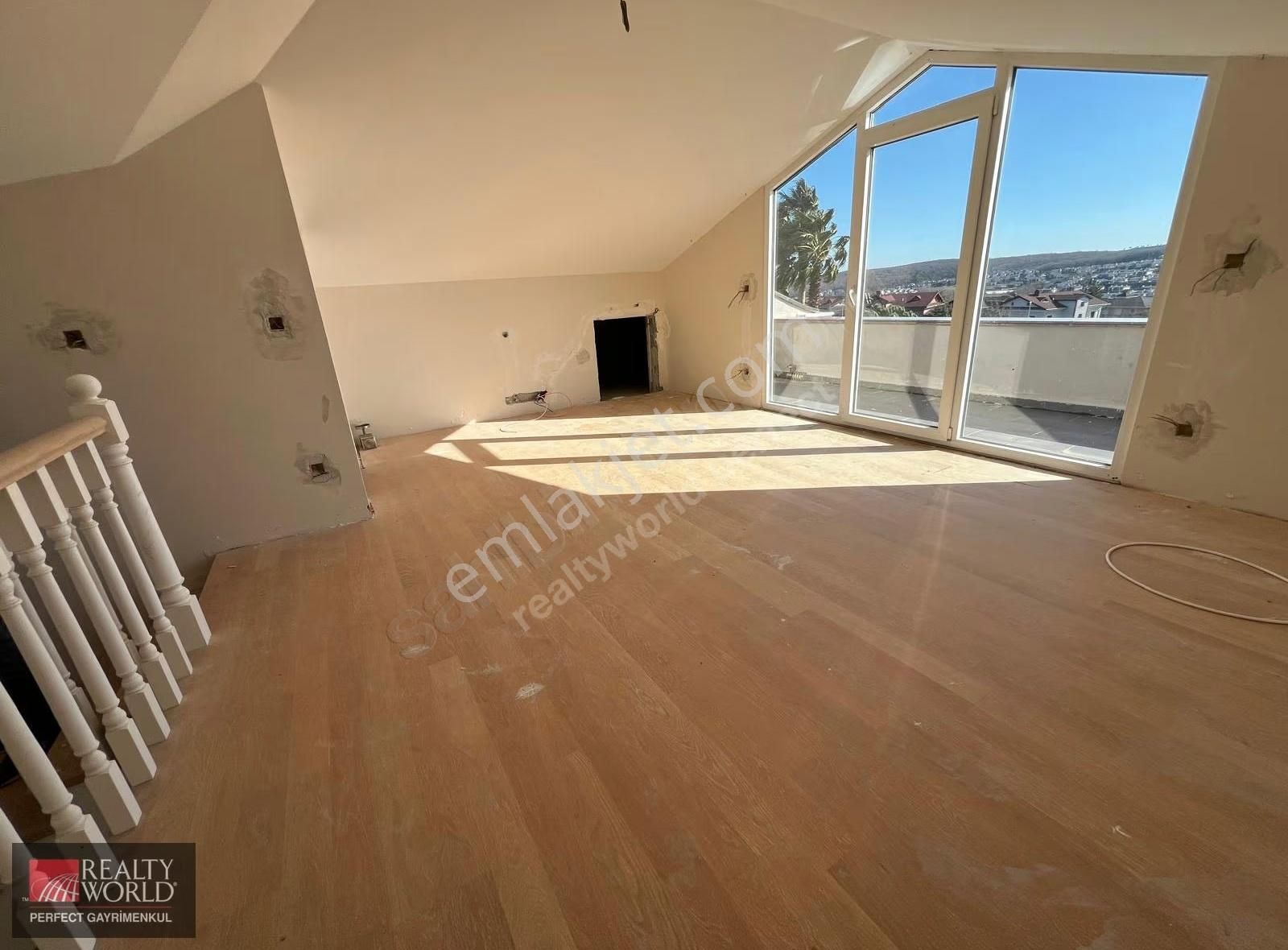 Zekeriyaköyde Sitede Satılıkmüstakil Natamam 5+2 Forlex Havuzlu - Görsel 21