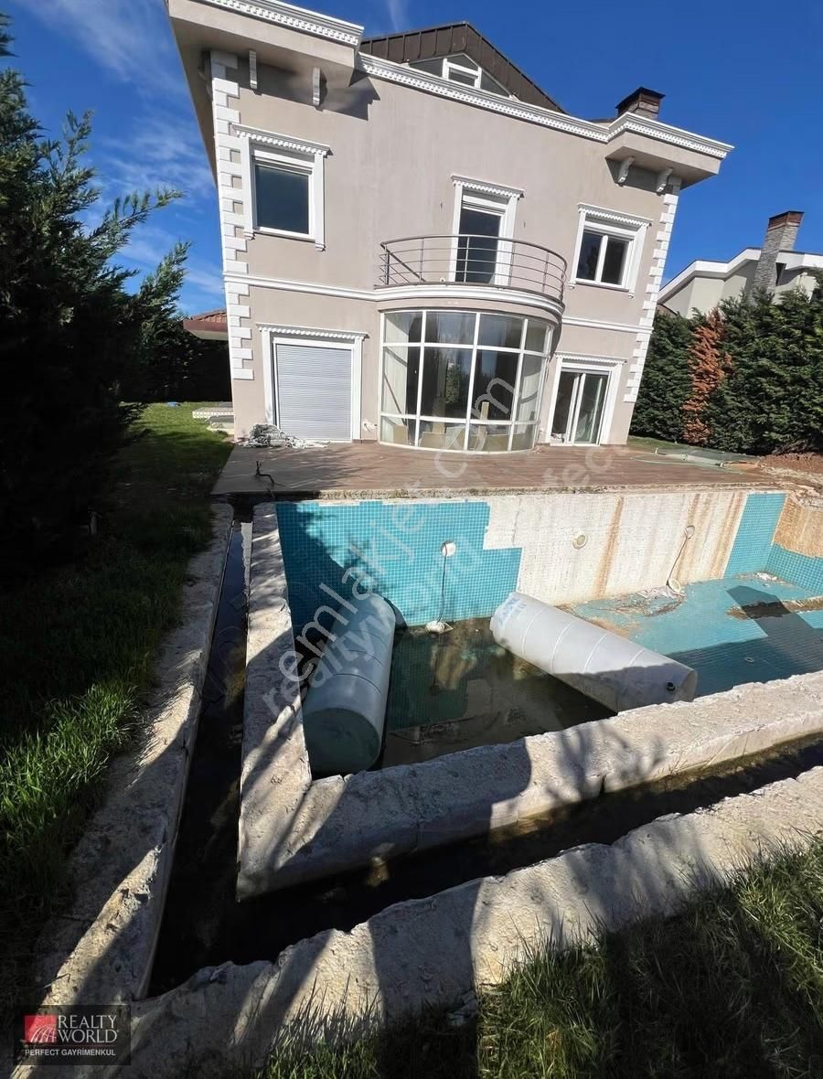 Zekeriyaköyde Sitede Satılıkmüstakil Natamam 5+2 Forlex Havuzlu - Görsel 10