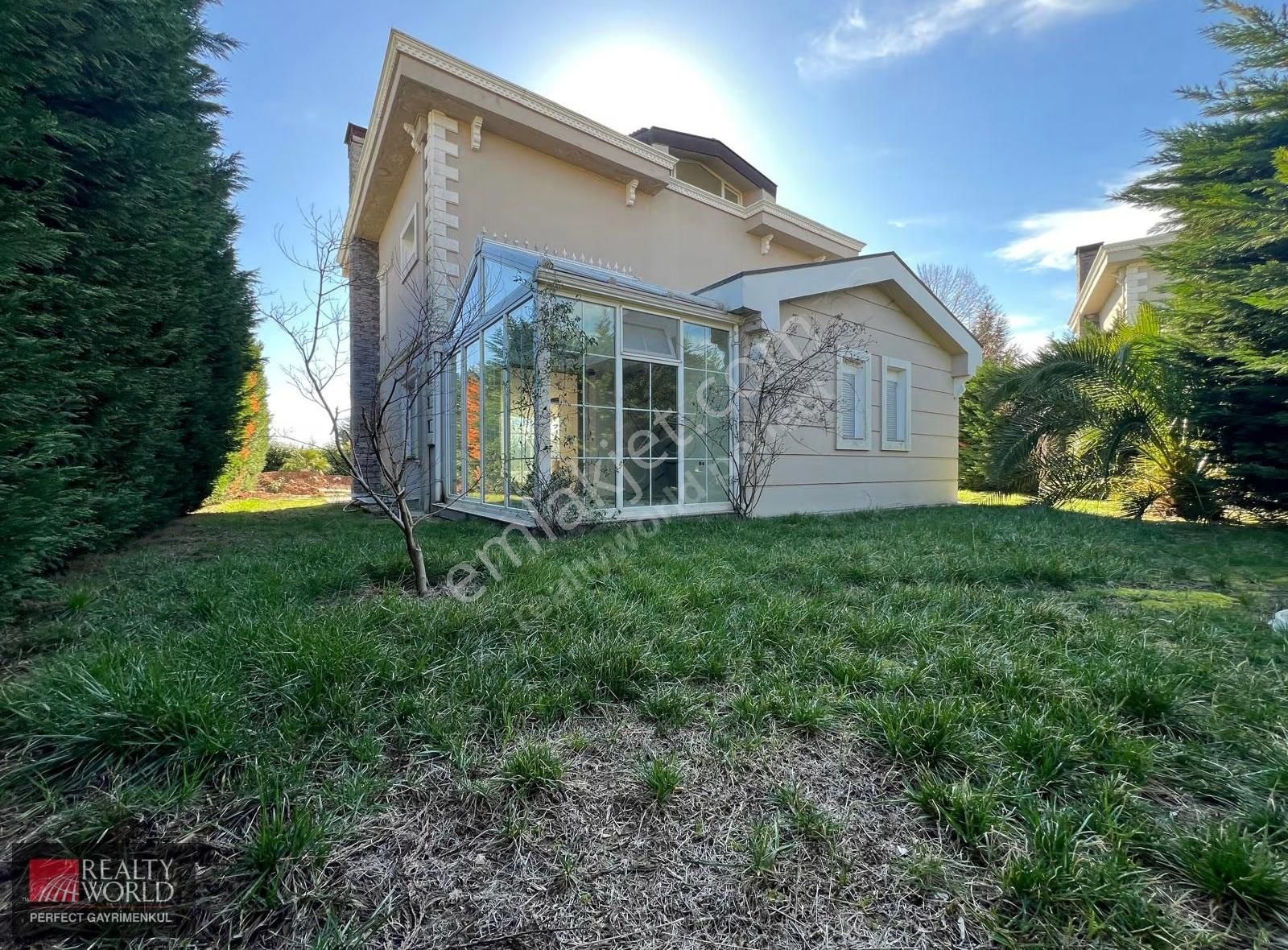 Zekeriyaköyde Sitede Satılıkmüstakil Natamam 5+2 Forlex Havuzlu - Görsel 15