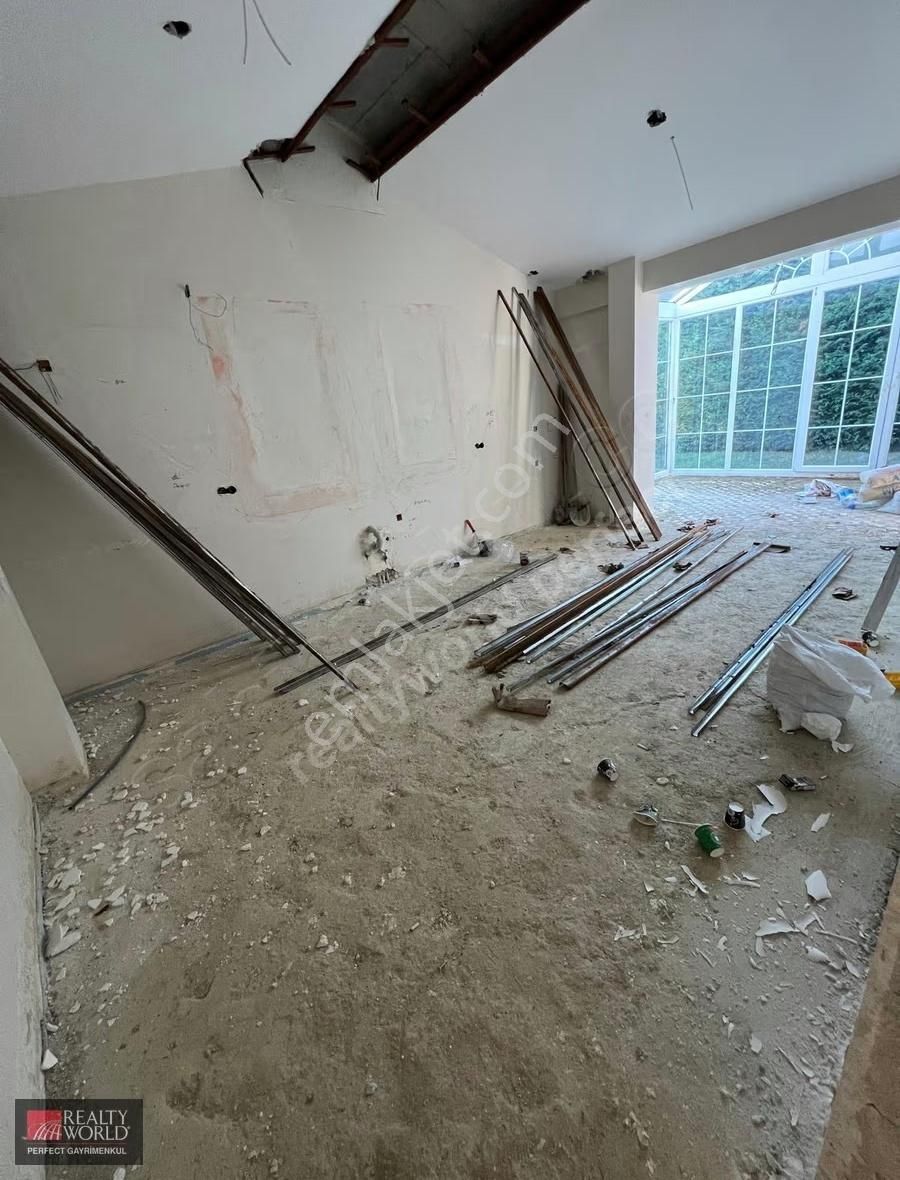 Zekeriyaköyde Sitede Satılıkmüstakil Natamam 5+2 Forlex Havuzlu - Görsel 24