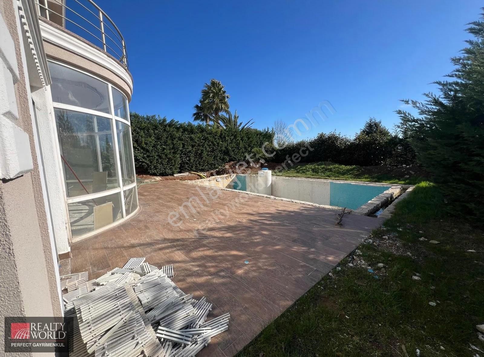 Zekeriyaköyde Sitede Satılıkmüstakil Natamam 5+2 Forlex Havuzlu - Görsel 4