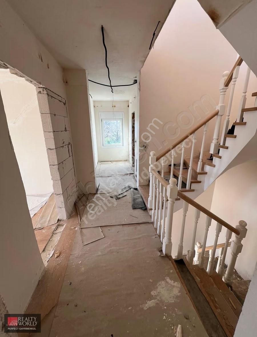 Zekeriyaköyde Sitede Satılıkmüstakil Natamam 5+2 Forlex Havuzlu - Görsel 20