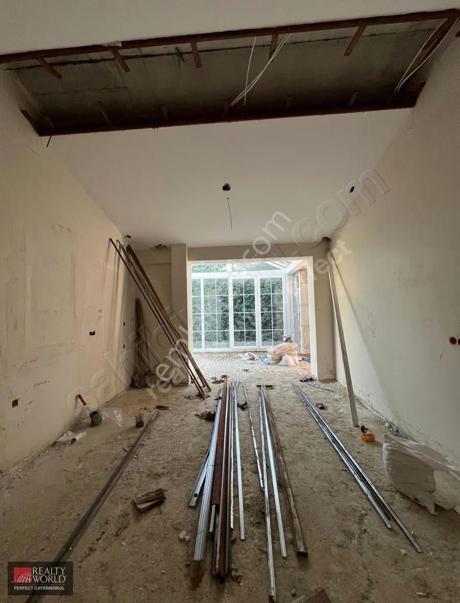 Zekeriyaköyde Sitede Satılıkmüstakil Natamam 5+2 Forlex Havuzlu - Görsel 18