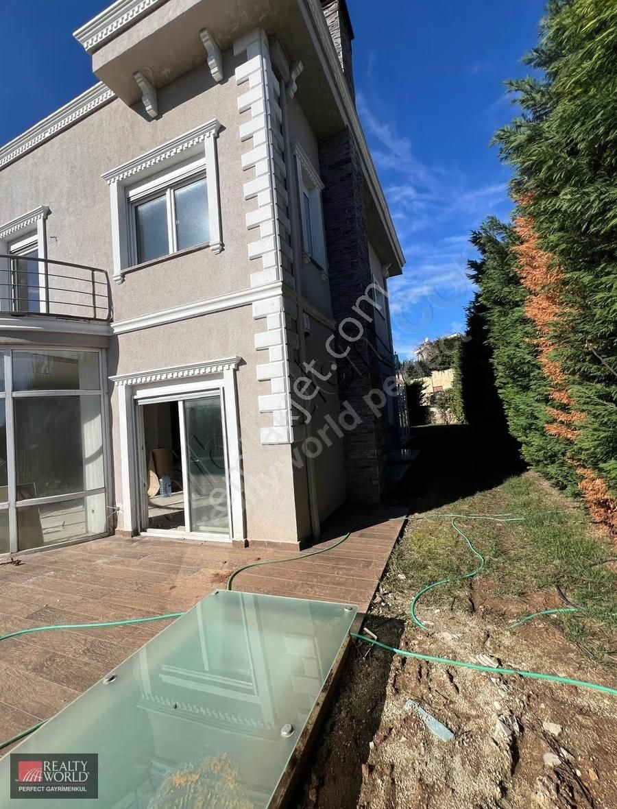 Zekeriyaköyde Sitede Satılıkmüstakil Natamam 5+2 Forlex Havuzlu - Görsel 19