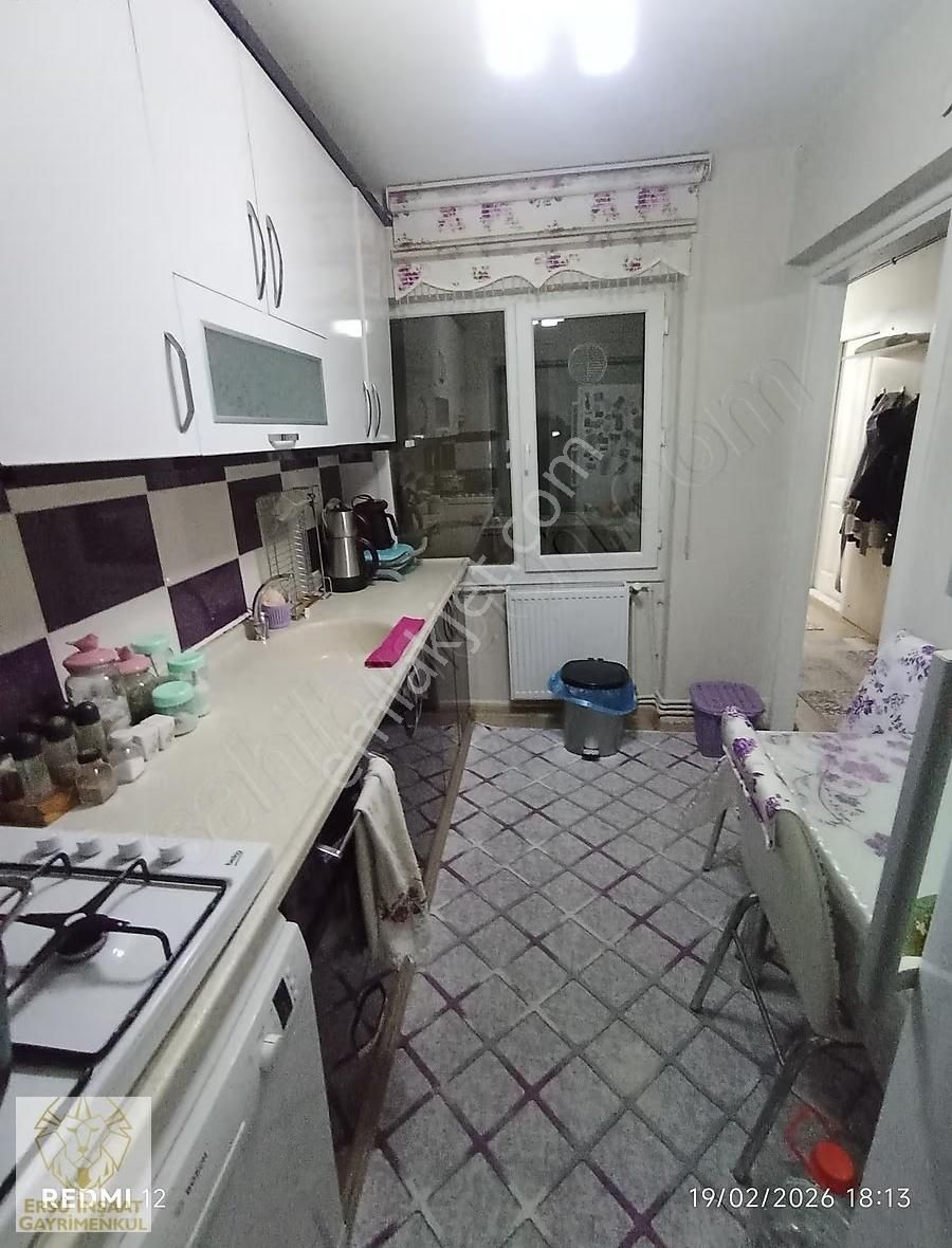 Ersü'den Yıldız Caddesinde Doğalgazlı Arakat 3+1 Daire - Görsel 27