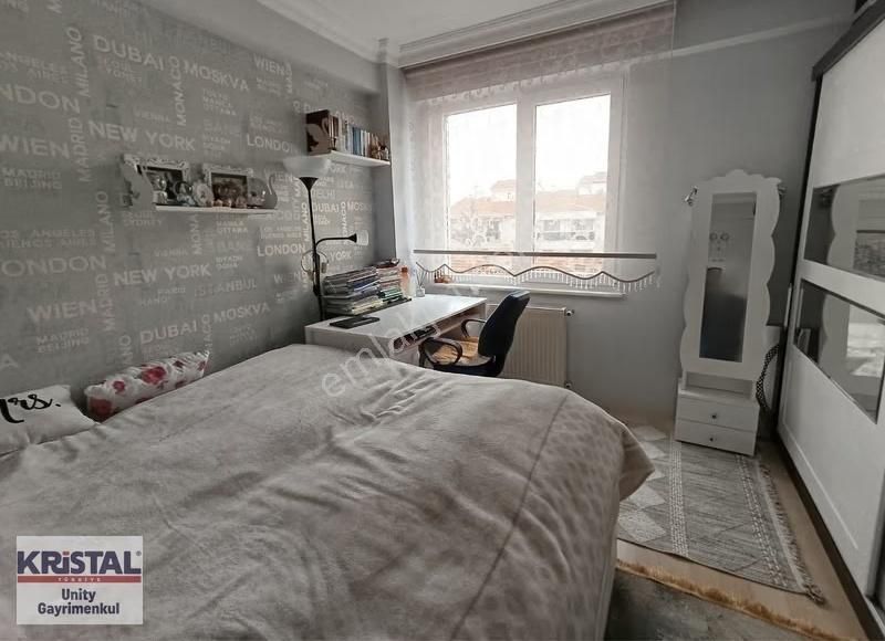 Kr Unity'den Ertuğrul Gazi Mah Ara Kat Bakımlı Satılık 3+1 Daire - Görsel 7