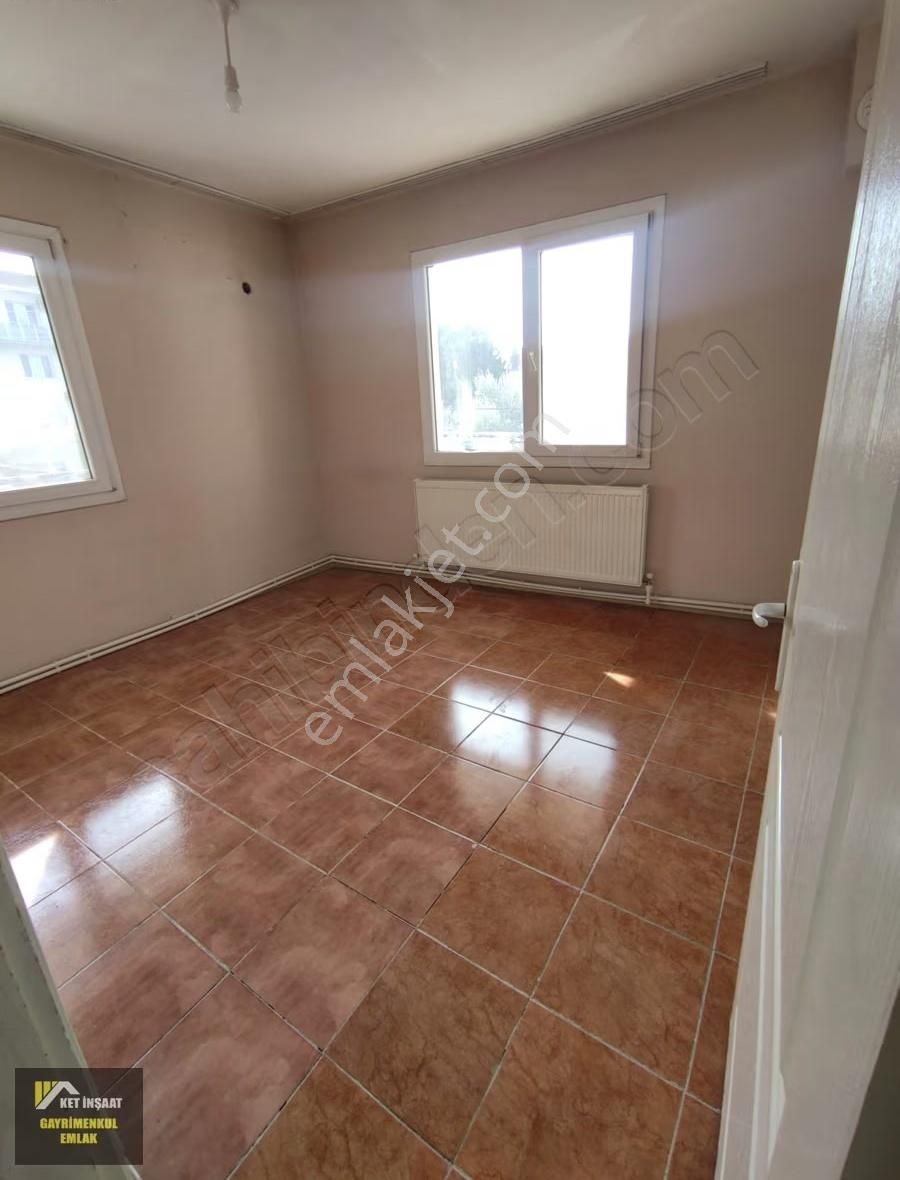 Ket'ten Sarnıç Merkezde Kiralık 2+1 Daire