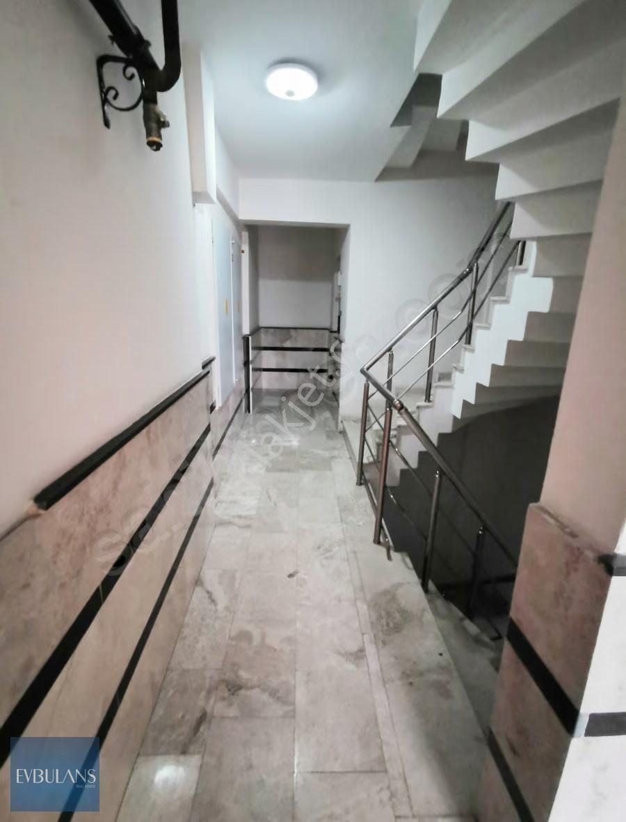 Çiğli Metro Grosmarket Karşısı Anadolu Caddesi Üzeri Kap.mut 2+1 - Görsel 8