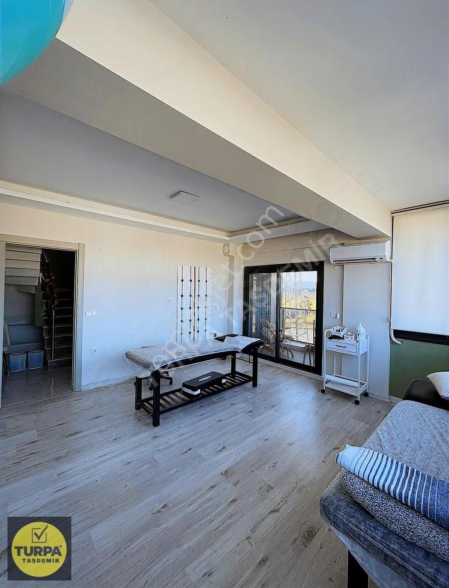 Menderes Cüneytbey Mahallesi'nde Acil Satılık Dubleks Daire - Görsel 22