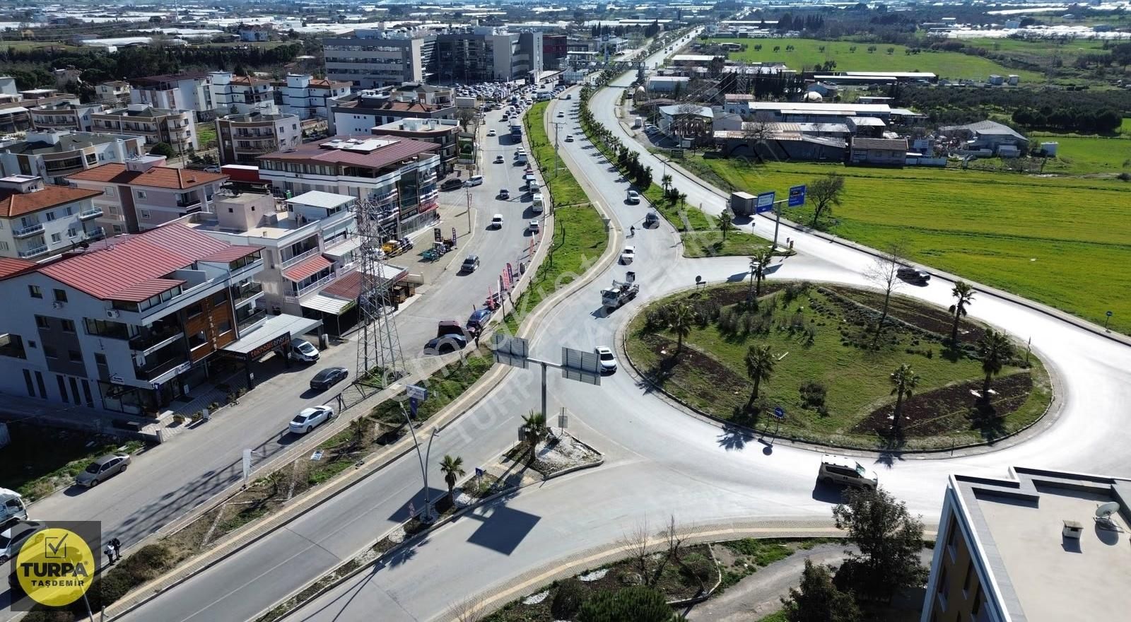 Menderes Cüneytbey Mahallesi'nde Acil Satılık Dubleks Daire