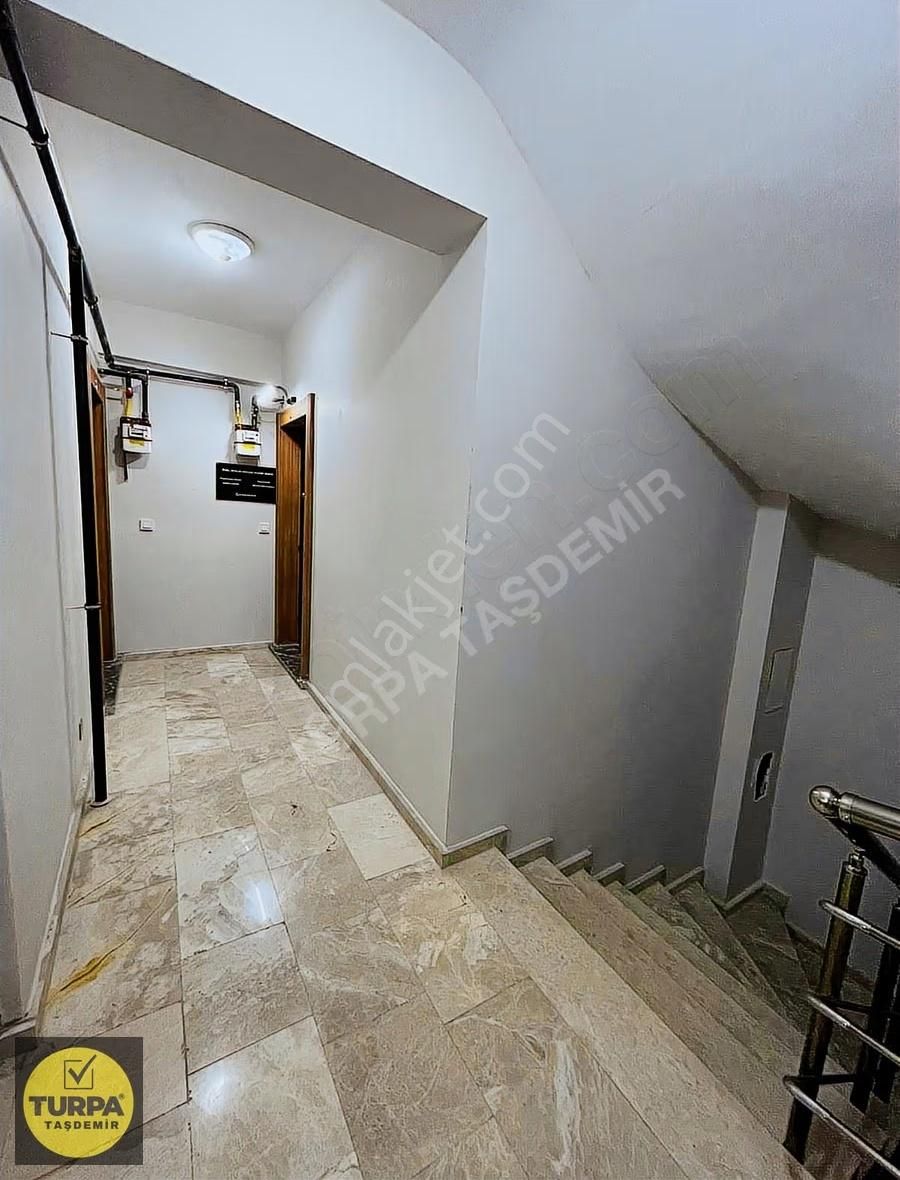 Menderes Cüneytbey Mahallesi'nde Acil Satılık Dubleks Daire - Görsel 5