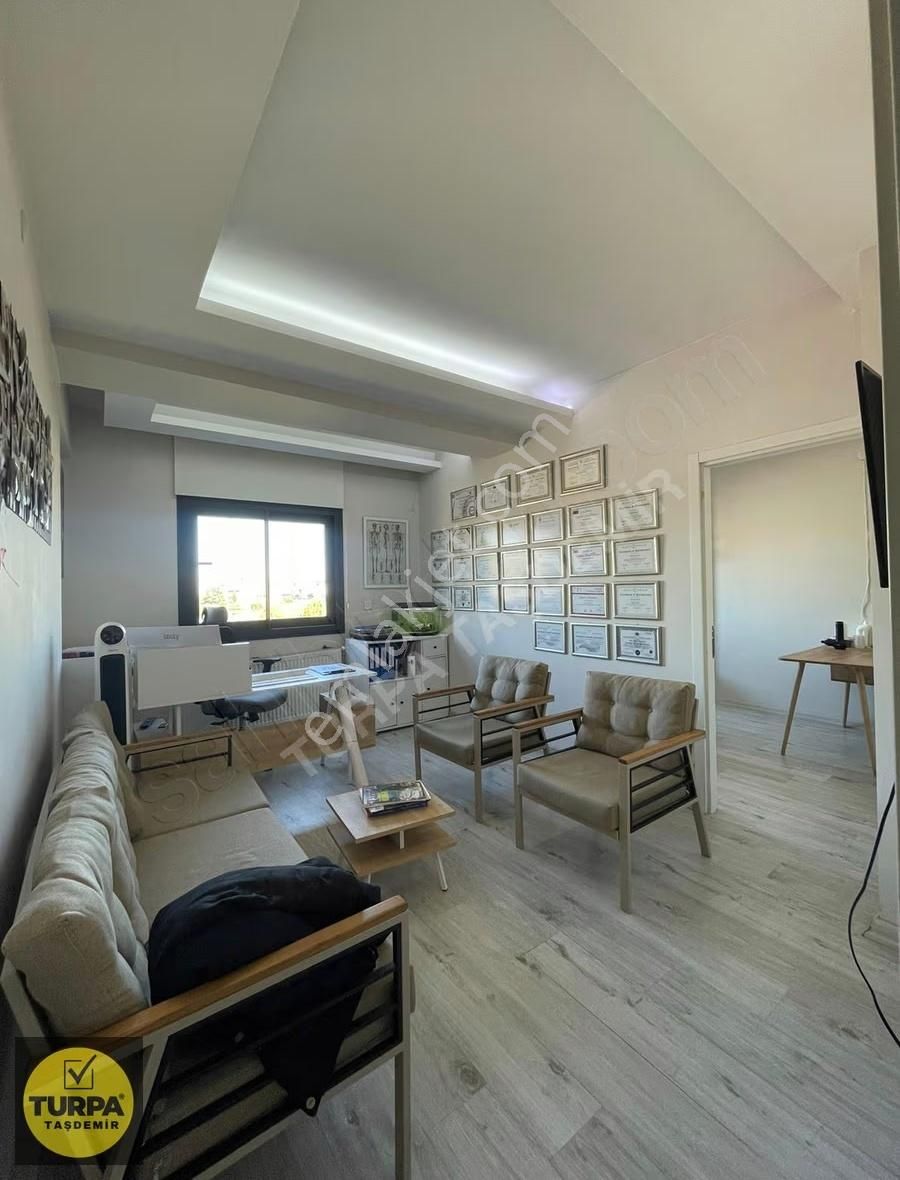 Menderes Cüneytbey Mahallesi'nde Acil Satılık Dubleks Daire - Görsel 26