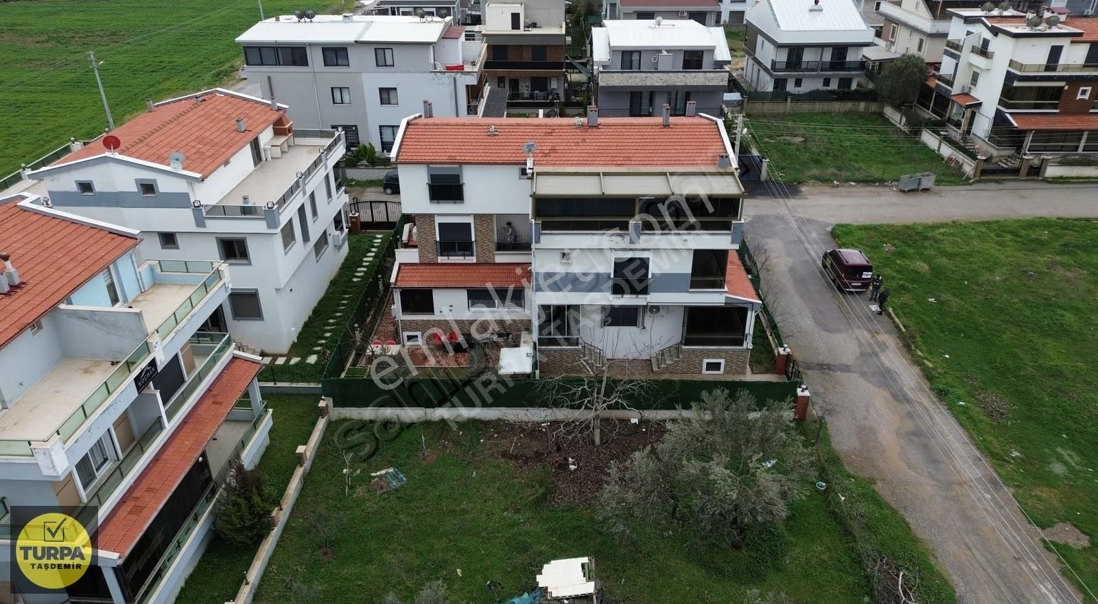Menderes Mithatpaşa Mahallesi Satılık İkiz Villa - Görsel 35