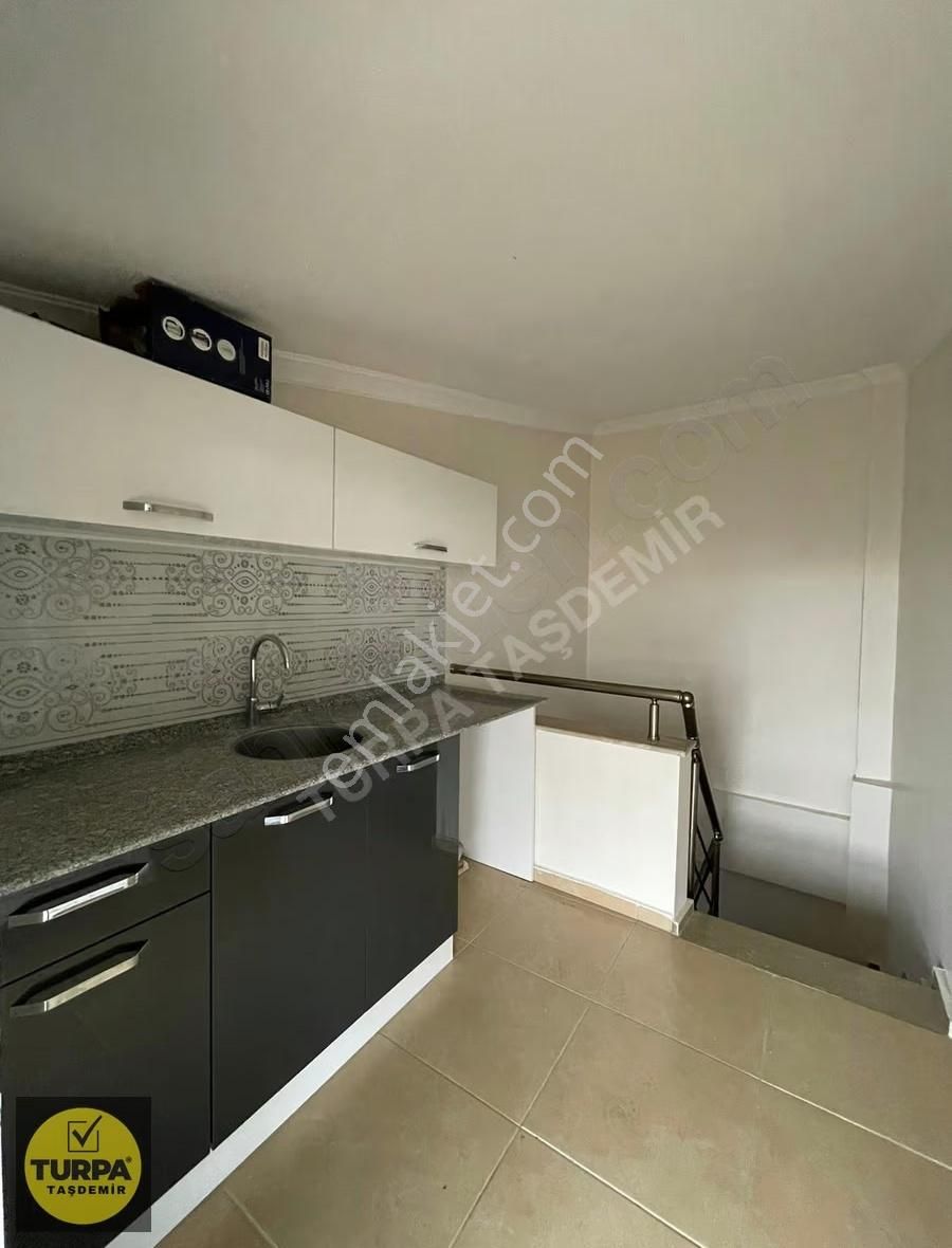 Menderes Mithatpaşa Mahallesi Satılık İkiz Villa - Görsel 11