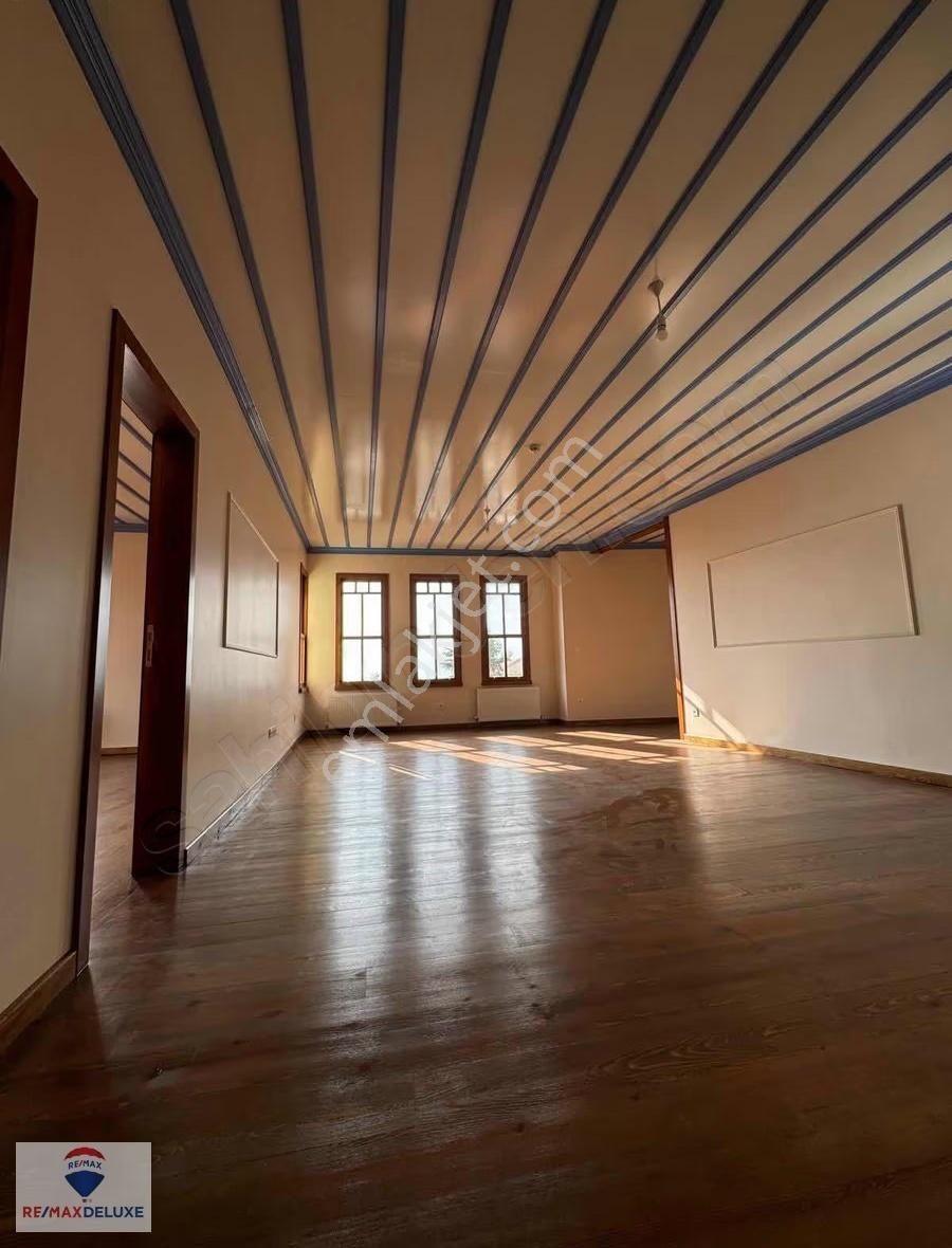 Tarih Koridorunda Restore Edilmiş Geniş Bahçeli Satılık Konak - Görsel 17