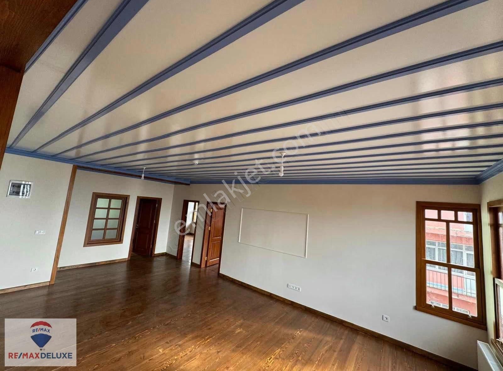 Tarih Koridorunda Restore Edilmiş Geniş Bahçeli Satılık Konak - Görsel 11