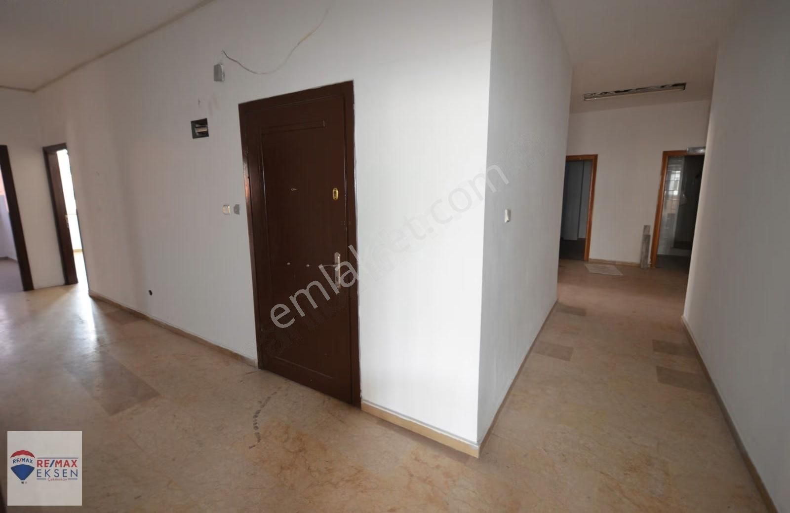 Dudulluda 260 M2 Ofis Katta Tek Diğer İş Kollarına Uygun Kira - Görsel 20