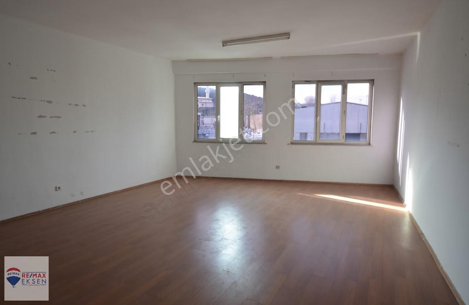 Dudulluda 260 M2 Ofis Katta Tek Diğer İş Kollarına Uygun Kira - Görsel 21