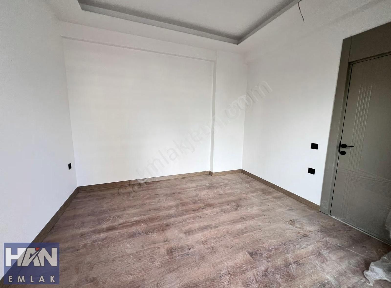 Han Emlak'tan Yaşar Doğu Caddesin De Site İçi Satılık 1+1 - Görsel 4