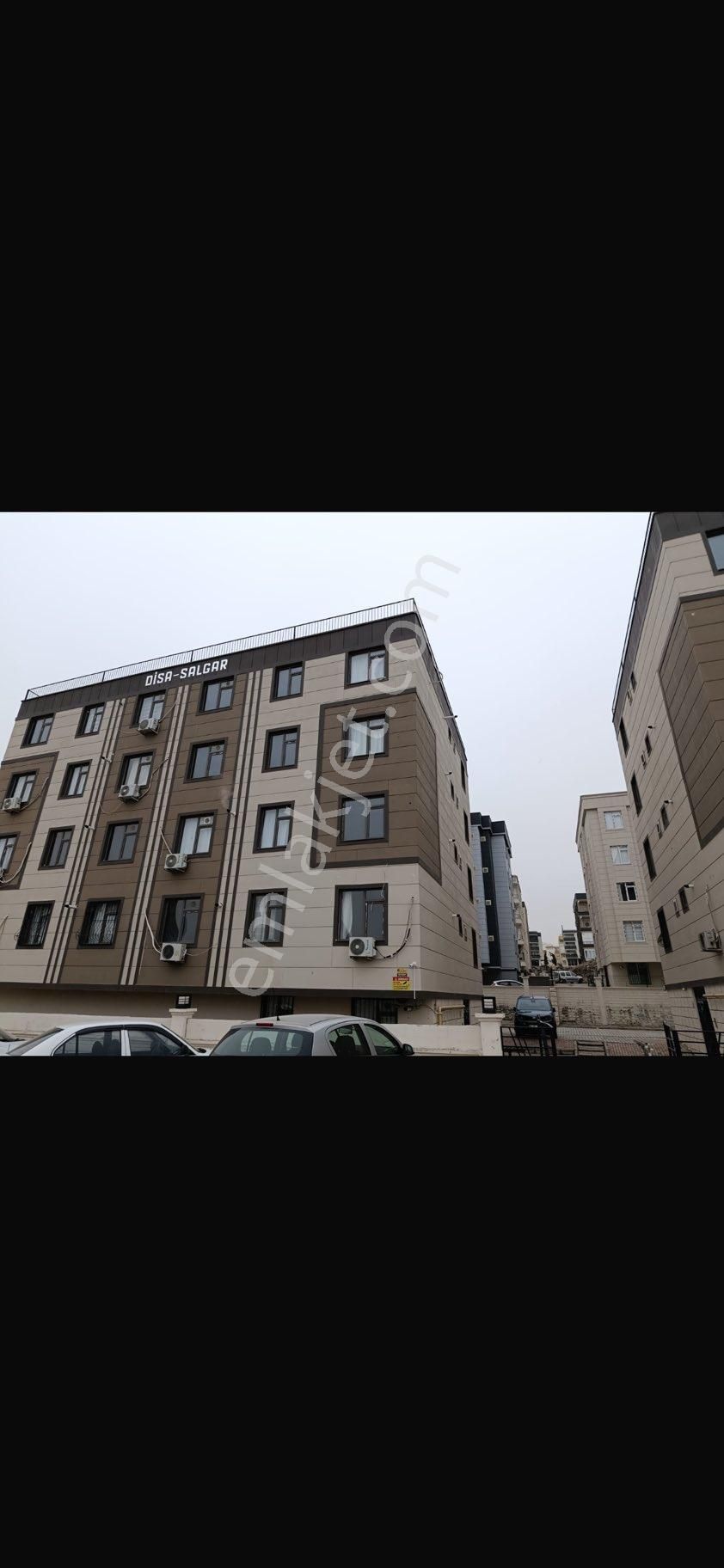 Acill Satılık Eşyalı Ara Kat Daire Çözüm Emlak’ta