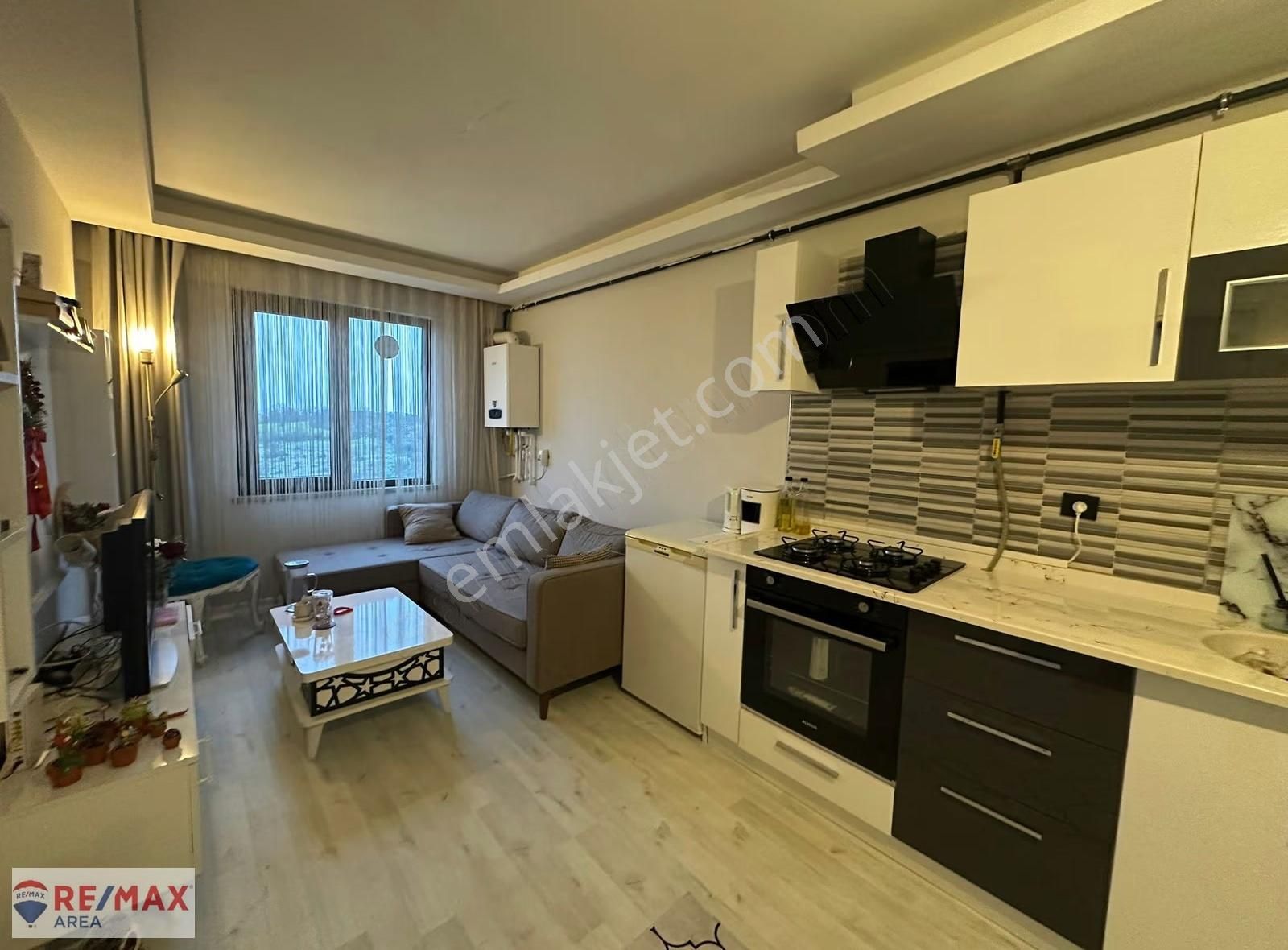 Remax Area Dan Kurtuluş Da Eşyalı Satılık Ara Kat 1+1 Daire - Görsel 7