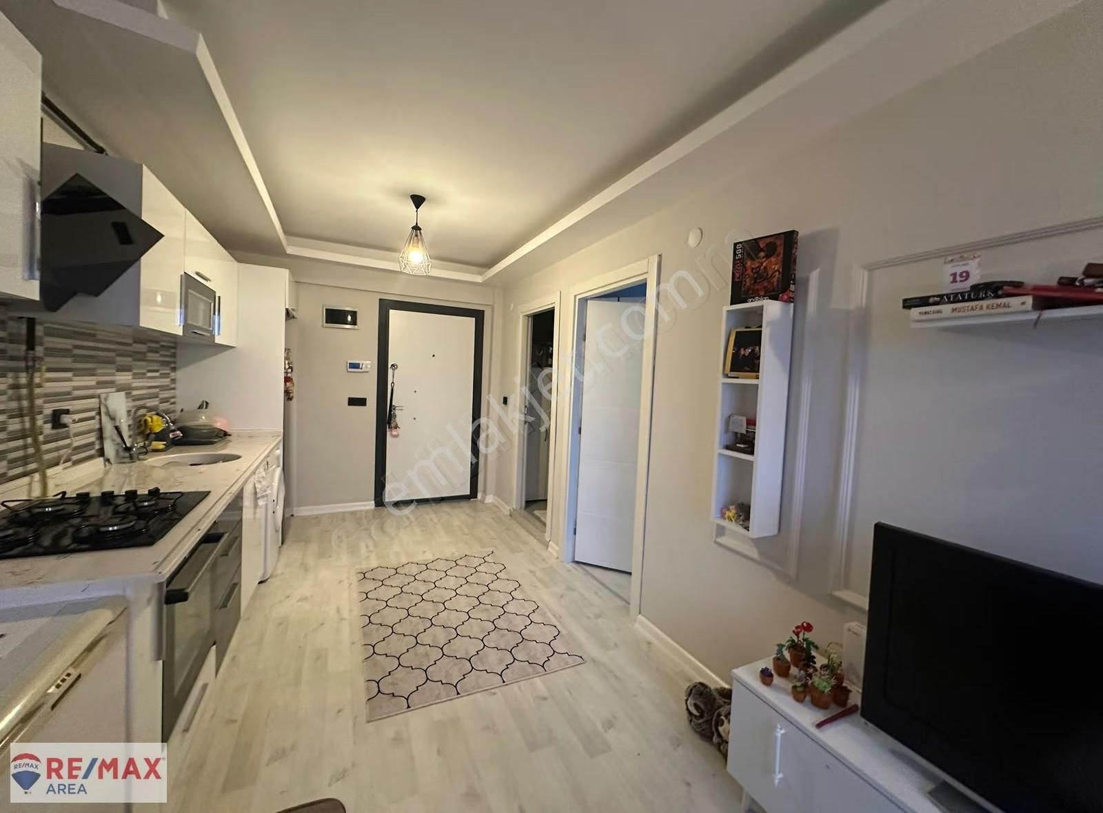 Remax Area Dan Kurtuluş Da Eşyalı Satılık Ara Kat 1+1 Daire - Görsel 24