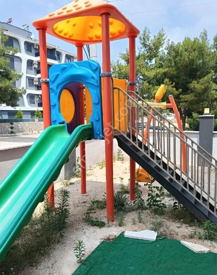 Kiralık 3+1 Yüksek Giriş Havuzlu Daire Ayrı Mutfak - Görsel 15