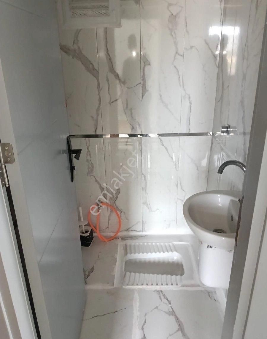 Kiralık 3+1 Yüksek Giriş Havuzlu Daire Ayrı Mutfak - Görsel 8