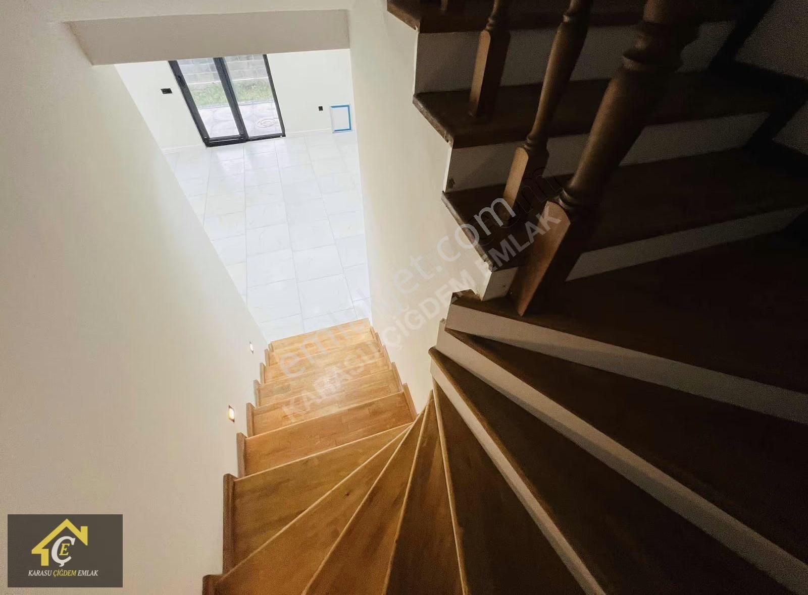 Karasuda 3+1 Yerden Isıtmalı Tripleks Yapı Çiğdem Emlak - Görsel 8