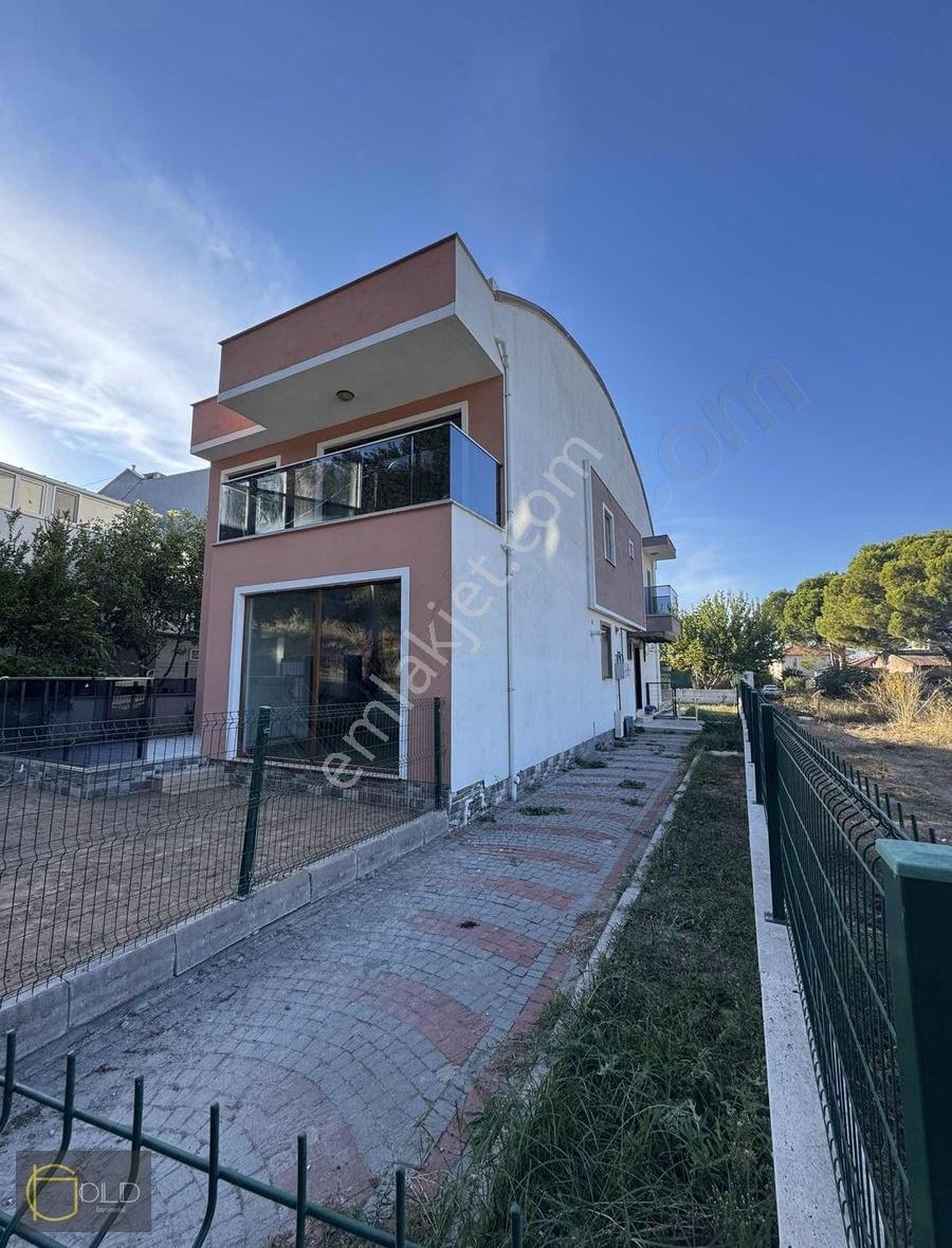 Güzelyalı'da Doğa Ve Denizle Bir Yaşam 4+1 Bahçeli Lüks Villa - Görsel 26