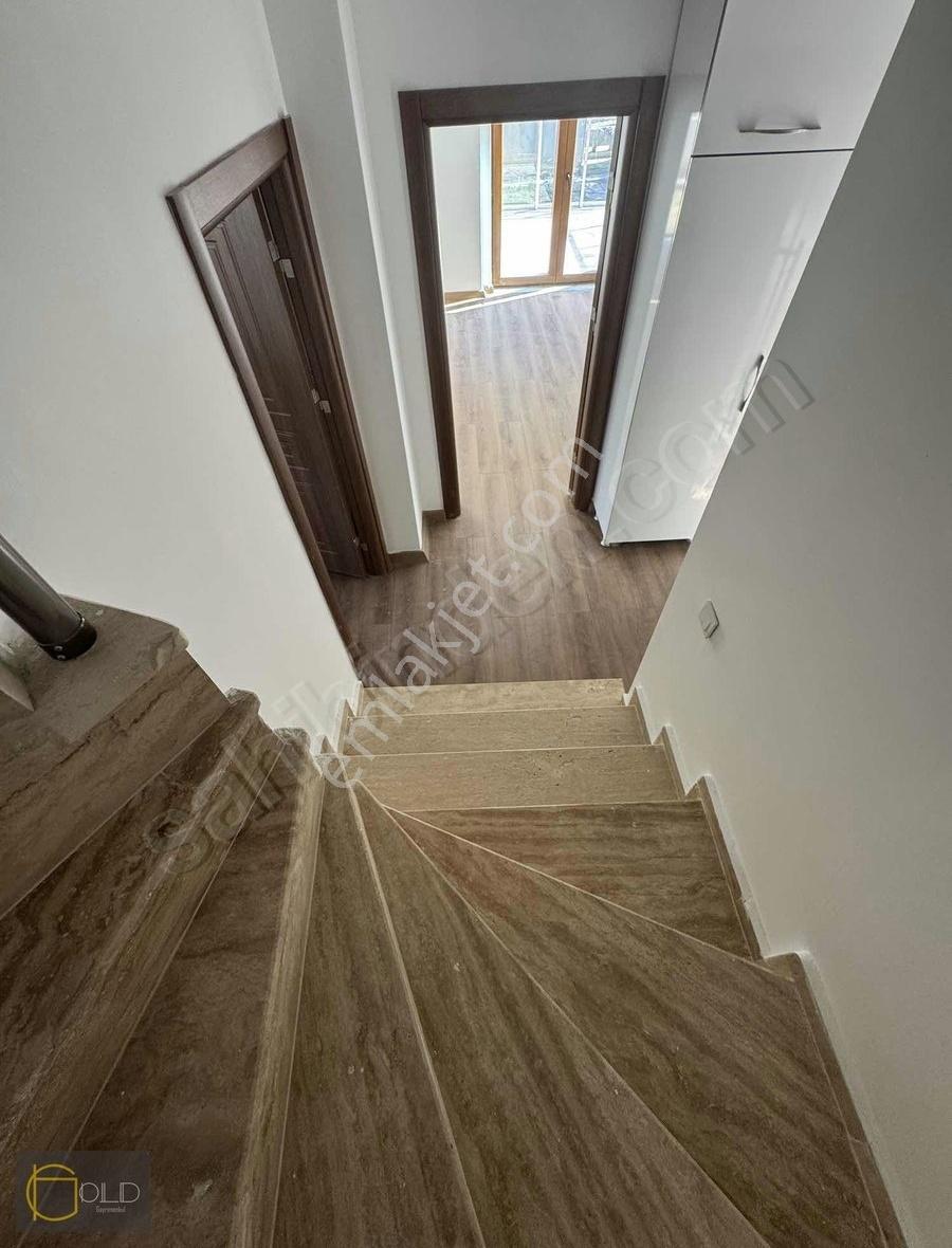 Güzelyalı'da Doğa Ve Denizle Bir Yaşam 4+1 Bahçeli Lüks Villa - Görsel 2