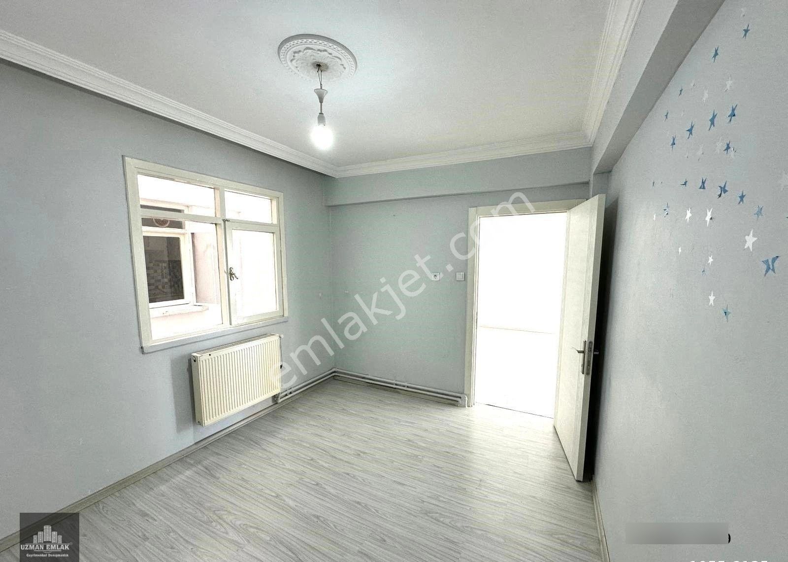 Uzman Emlak'dan Çiçekli Mh'de Yunusemre Cadde Yakını 1.katta 2+1 Yapılı Daire - Görsel 15