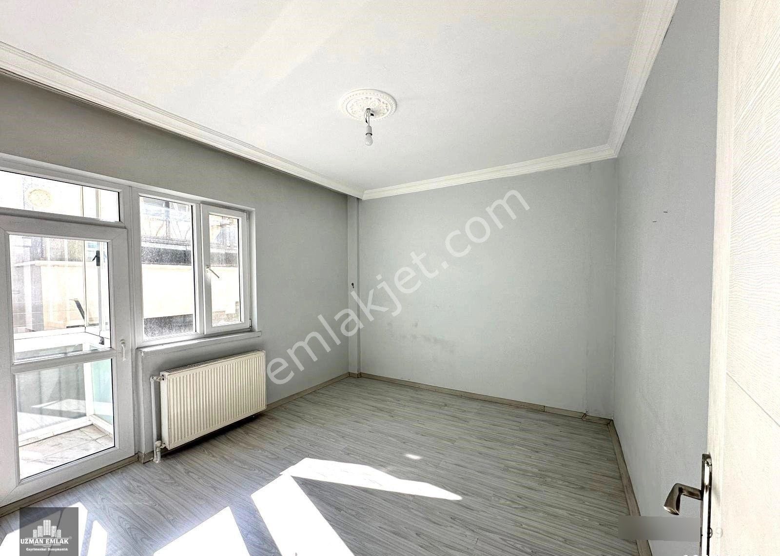 Uzman Emlak'dan Çiçekli Mh'de Yunusemre Cadde Yakını 1.katta 2+1 Yapılı Daire - Görsel 11