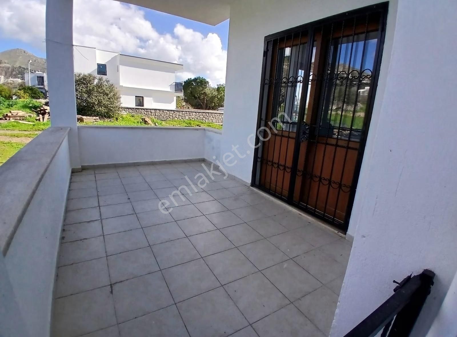 Geniş Arsa İçinde Kiralık,müstakil Tadında 2+1 - Görsel 3