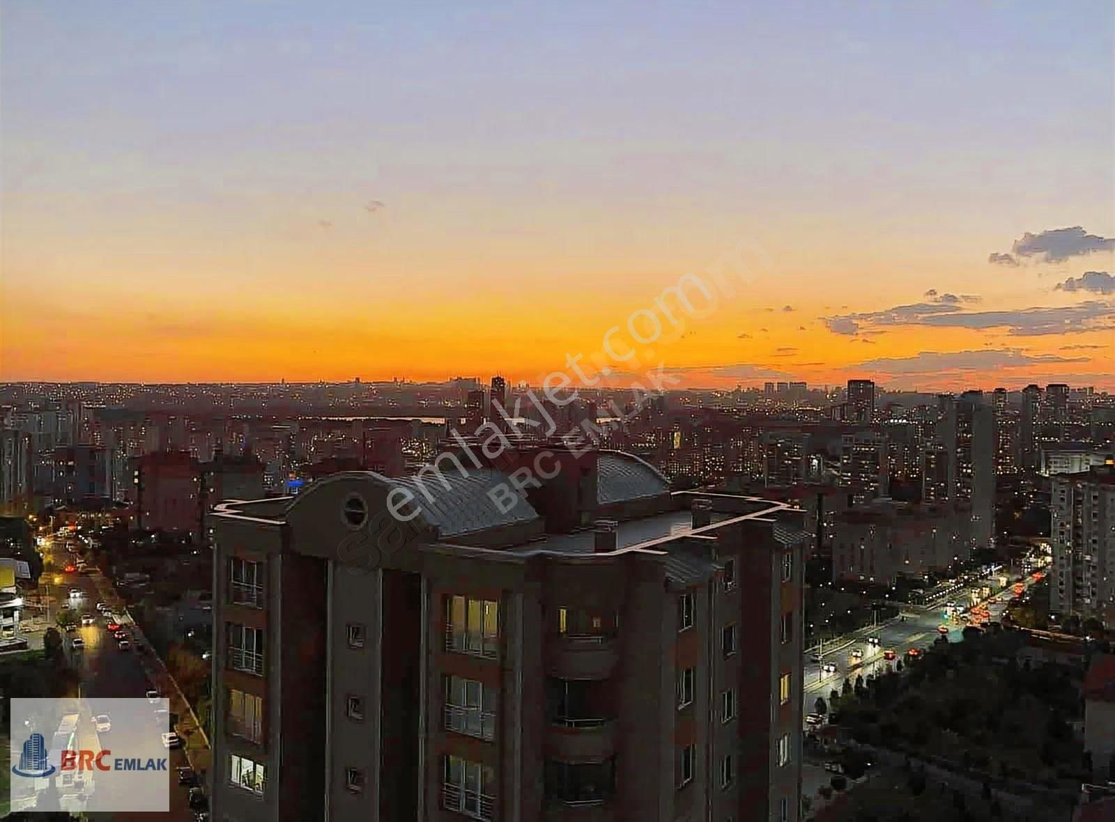 Halkalı Atakent Güneşpark 3'te Manzaralı Satılık 3+1 Daire