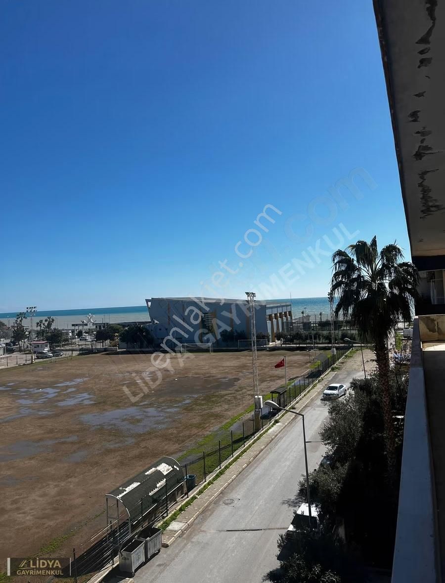 Erdemli Sahilde Satılık 1+1 Daire - Denize Yakın
