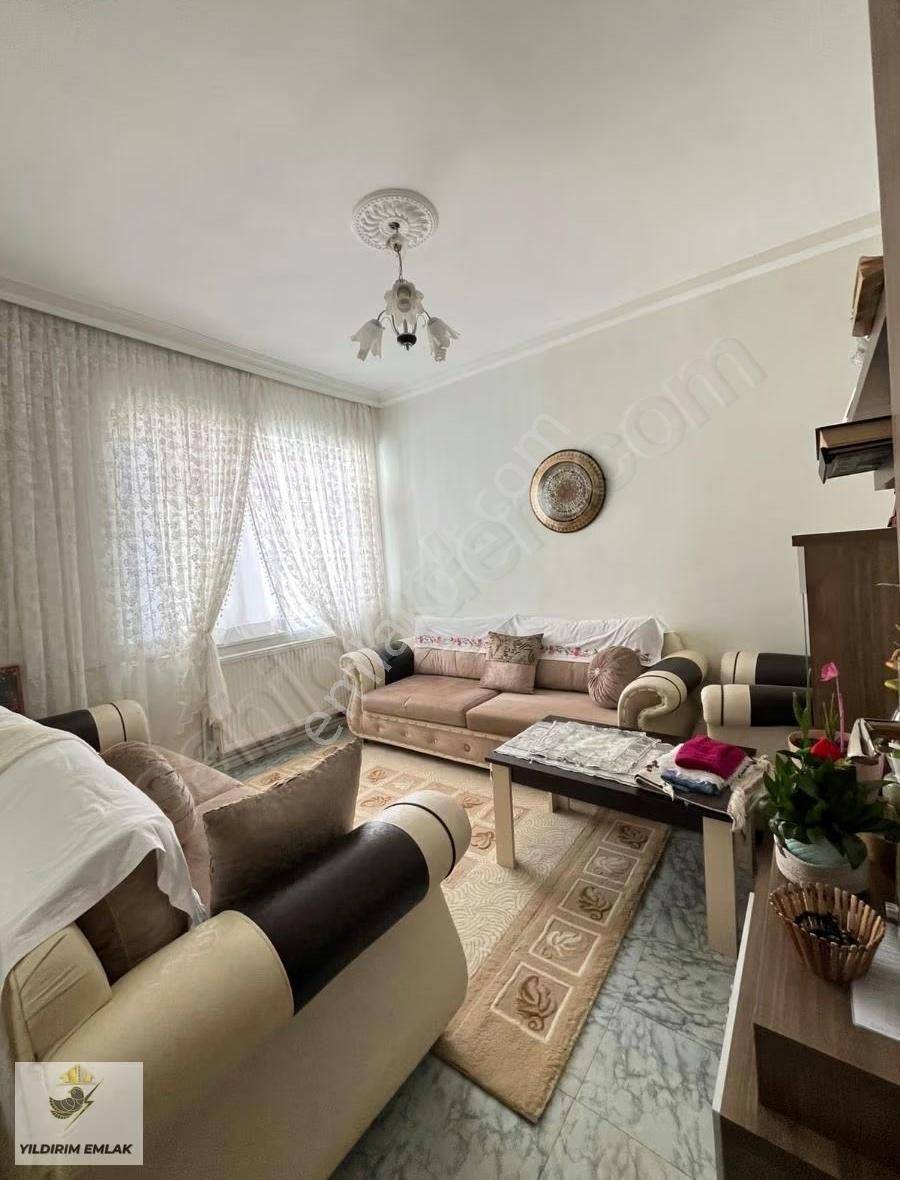Yıldırım Emlak'tan Çarşıda 3+1 Ara Katta Komple Yapılı Daıre - Görsel 5