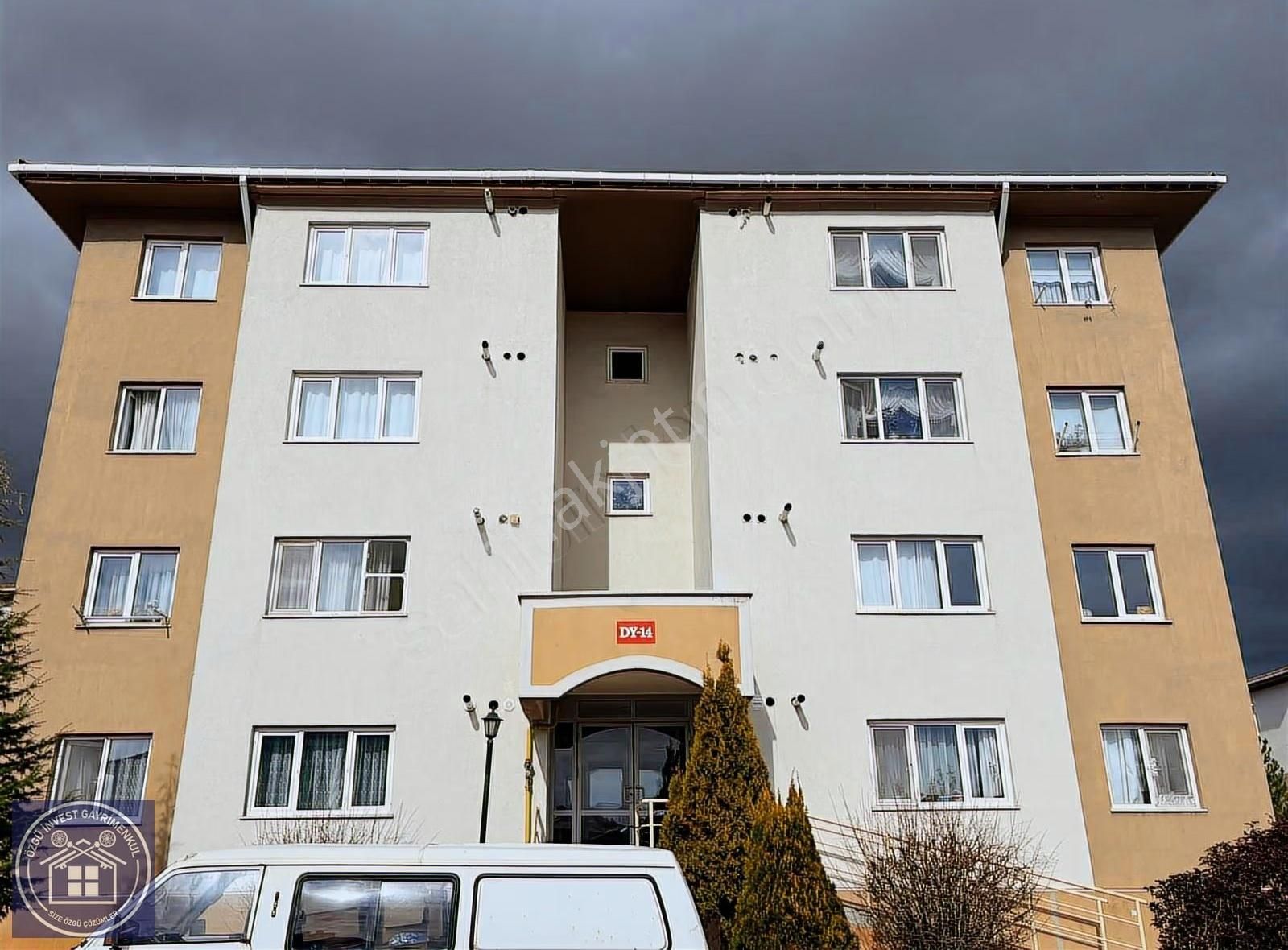 Özgü'den Akkent Mah. Toki Konutlarında Arakat Satılık 2+1 Daire