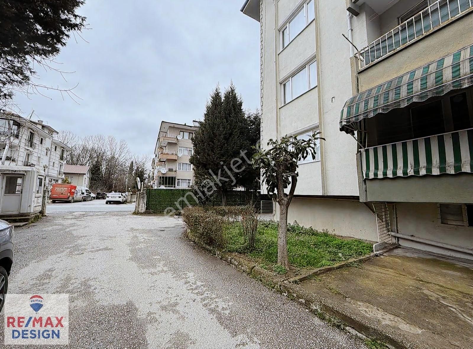 Adapazarı Yağcılar Altay Sitesi Satılık 3+1 Remax Desıgn - Görsel 8