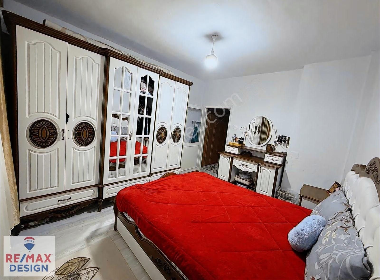 Adapazarı Yağcılar Altay Sitesi Satılık 3+1 Remax Desıgn - Görsel 2