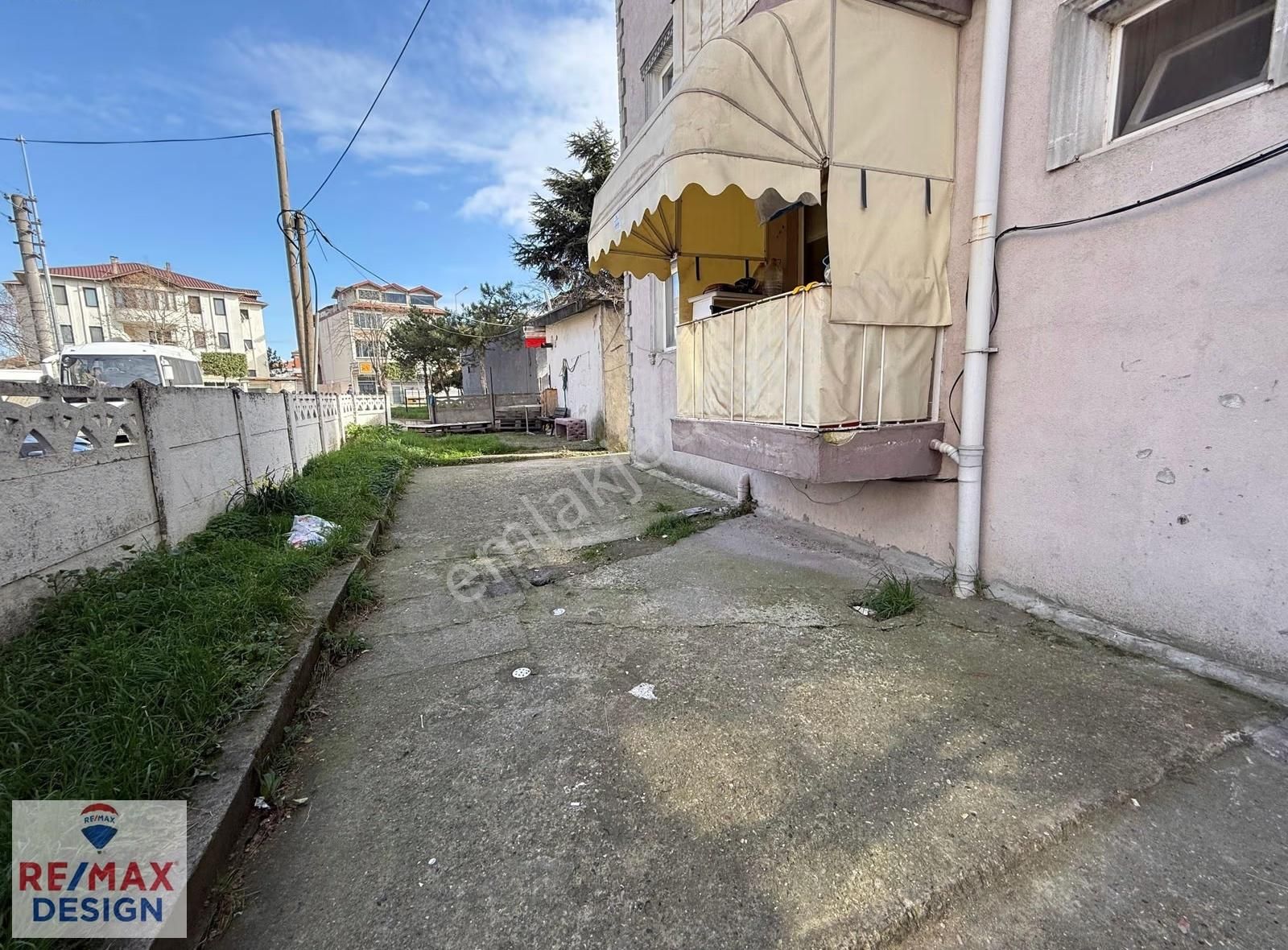 Ozanlar Perşembe Pazarının Yanında Satılık Daire Remax Design - Görsel 8