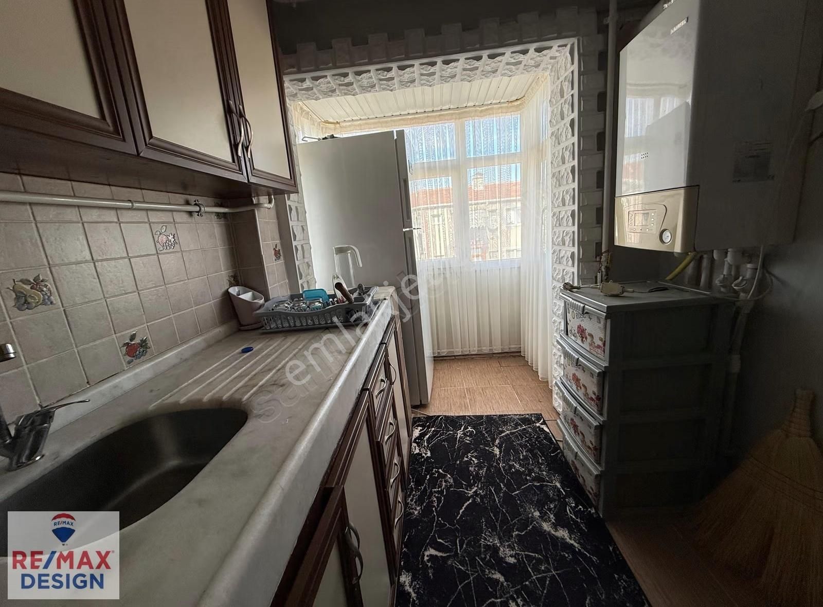 Ozanlar Perşembe Pazarının Yanında Satılık Daire Remax Design - Görsel 5