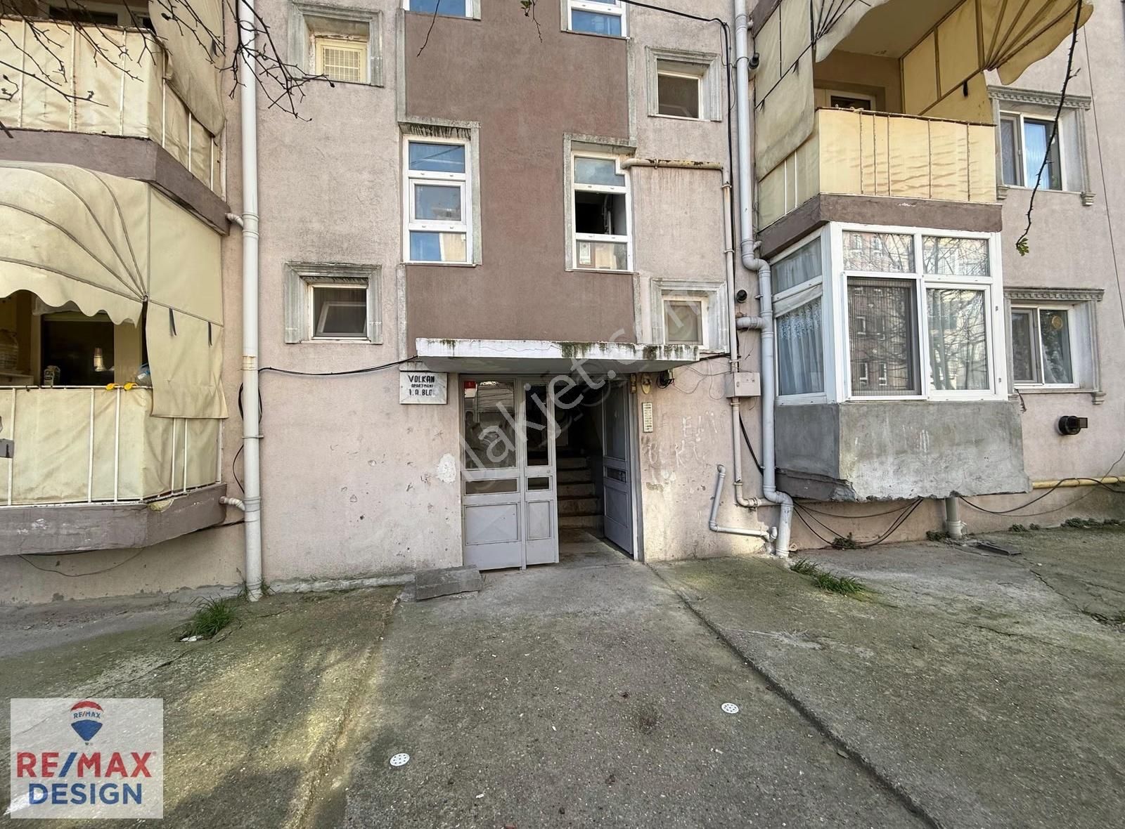 Ozanlar Perşembe Pazarının Yanında Satılık Daire Remax Design - Görsel 12