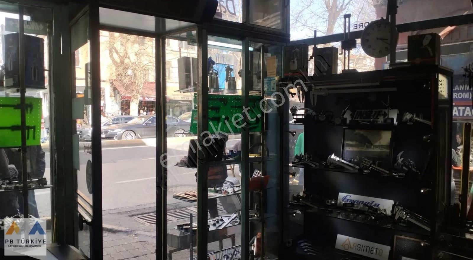 Beyoğlu Tersane Caddesi Üstünde Satılık Dükkan ! - Görsel 8