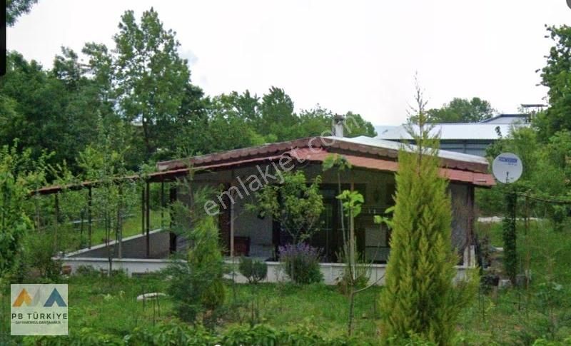 Kartepe Çepni'de Satılık Arsa+tek Katlı 2+1 Evli.